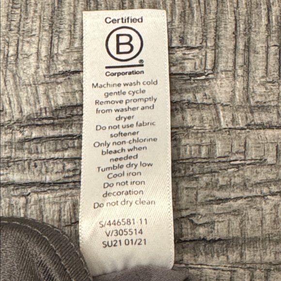 Sold/ not available Athleta Gray Animal Print Shorts - Picture 10 of 10